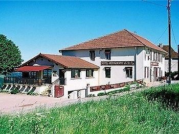 Logis Le Saint Cyr Hotel Montmelard ภายนอก รูปภาพ