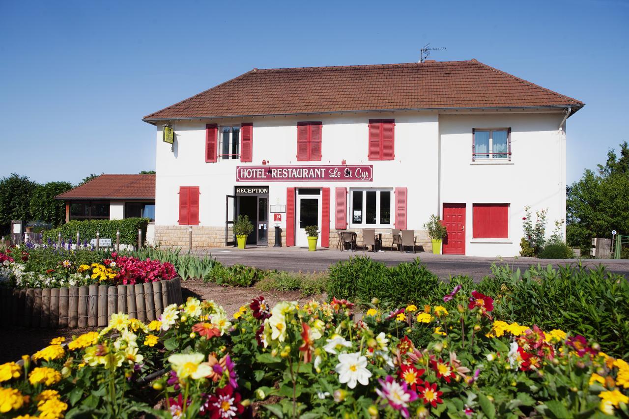 Logis Le Saint Cyr Hotel Montmelard ภายนอก รูปภาพ