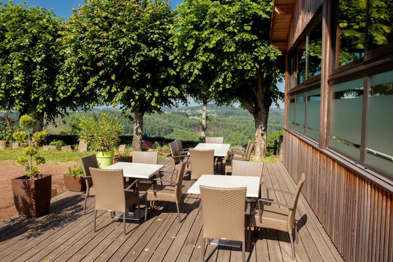 Logis Le Saint Cyr Hotel Montmelard ภายนอก รูปภาพ